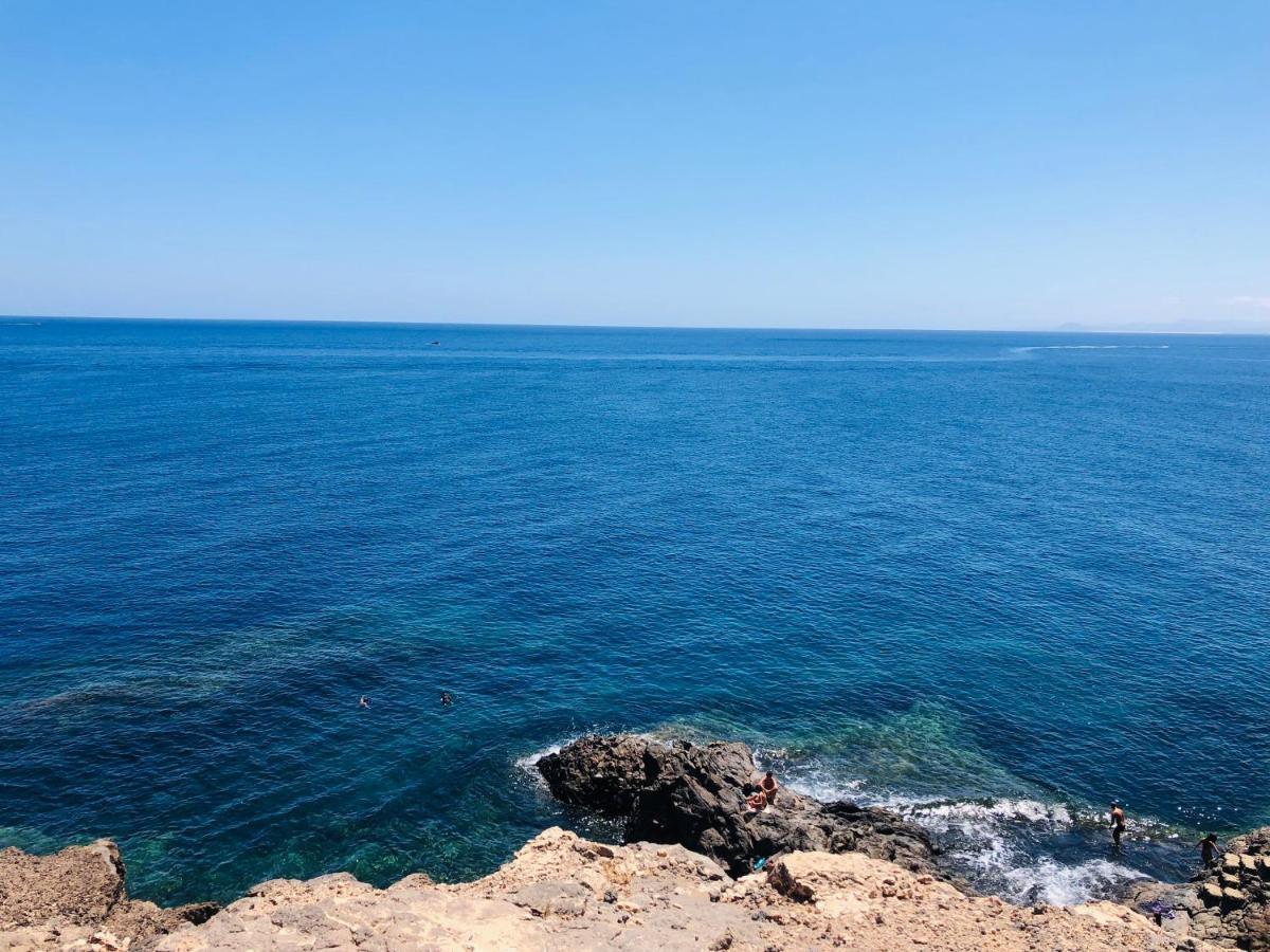 Grand Villa Famara Puerto Del Carmen Puerto del Carmen  Dış mekan fotoğraf