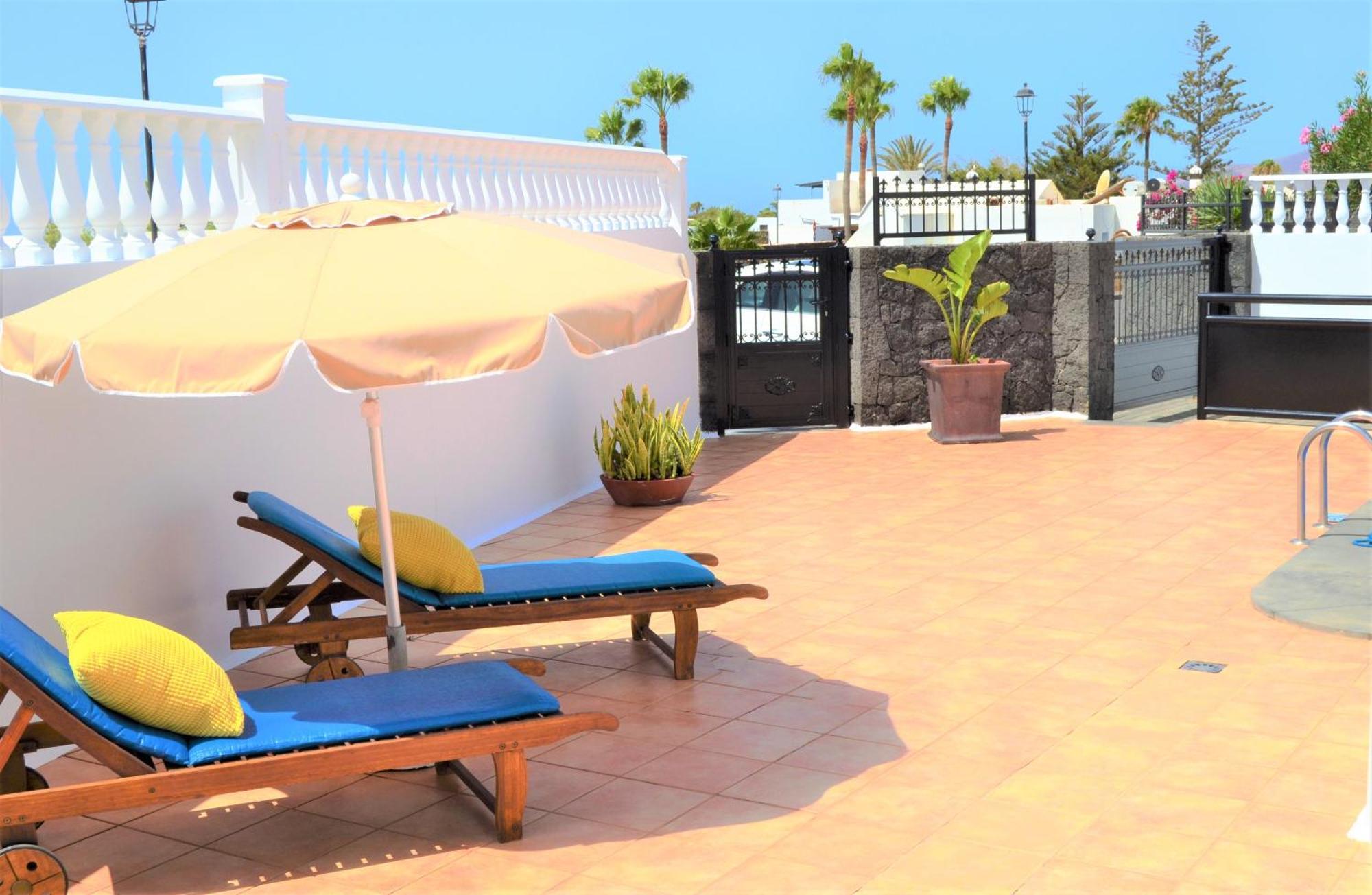 Grand Villa Famara Puerto Del Carmen Puerto del Carmen  Dış mekan fotoğraf