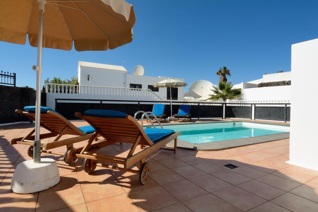 Grand Villa Famara Puerto Del Carmen Puerto del Carmen  Dış mekan fotoğraf